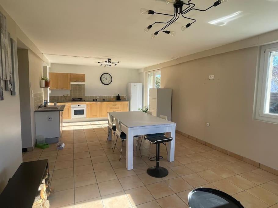 Appartement Independant En Rdc Chez Habitant Lannemezan Kültér fotó
